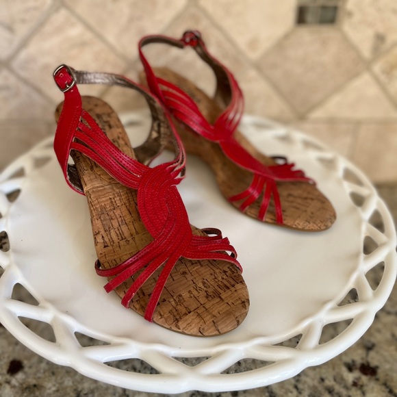 Moda Reflex Red Sandals - Picture 1 of 12